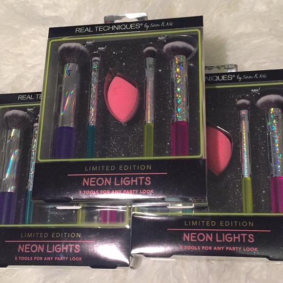 NIB - Real Techniques Neon Lights Set. BUNDLE - Picture 1 of 4